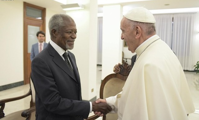 Papa discute crise de refugiados com Kofi Annan