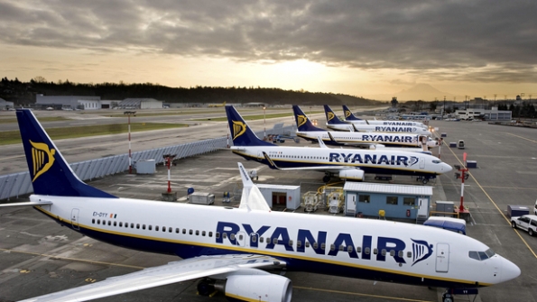Ryanair ameaça pilotos italianos e enfurece governo