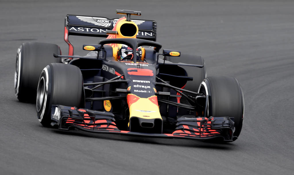 Ricciardo lidera primeiro dia de testes para F1