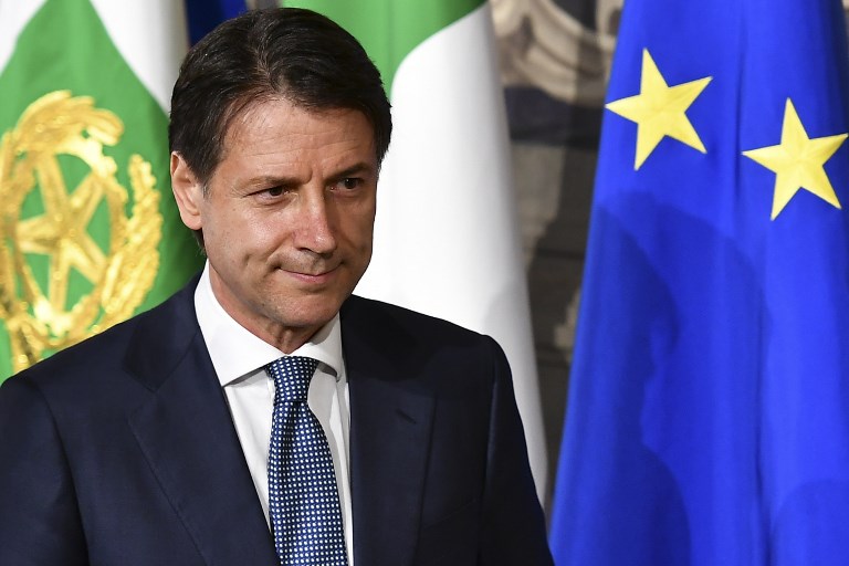 Premier da Itália visita vítimas de explosão em Bolonha