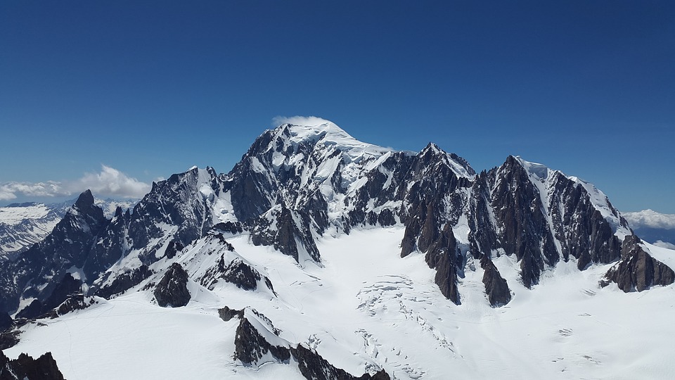 Alpinistas italianos estão desaparecidos no Mont Blanc