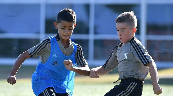 Filho de CR7 começa a treinar e jogar nas categorias de base da Juventus