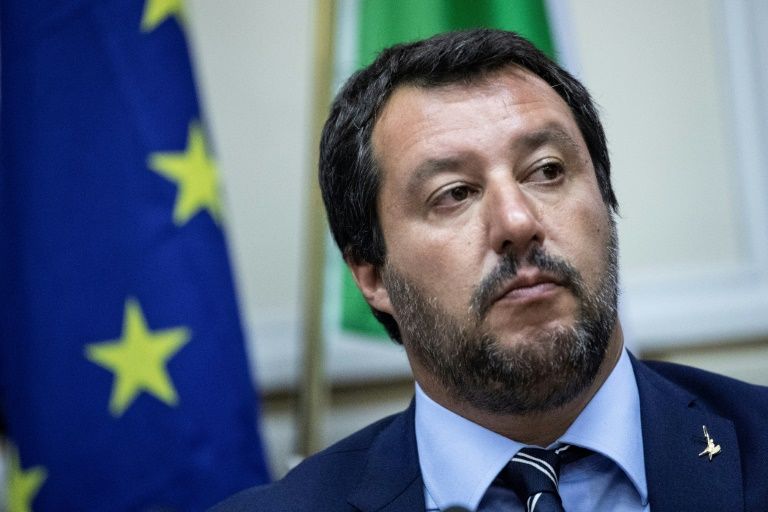 Salvini volta a responsabilizar a França pela situação na Líbia