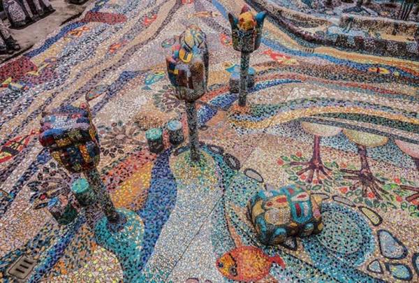 Artista italiana cria maior mosaico da Europa