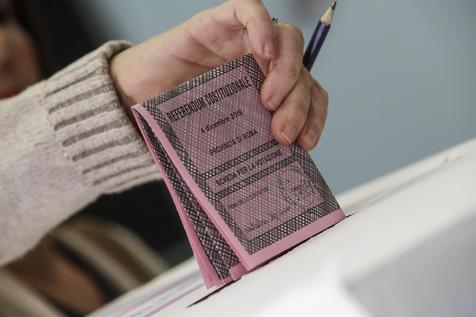Voto de italianos no exterior pode passar a ser eletrônico