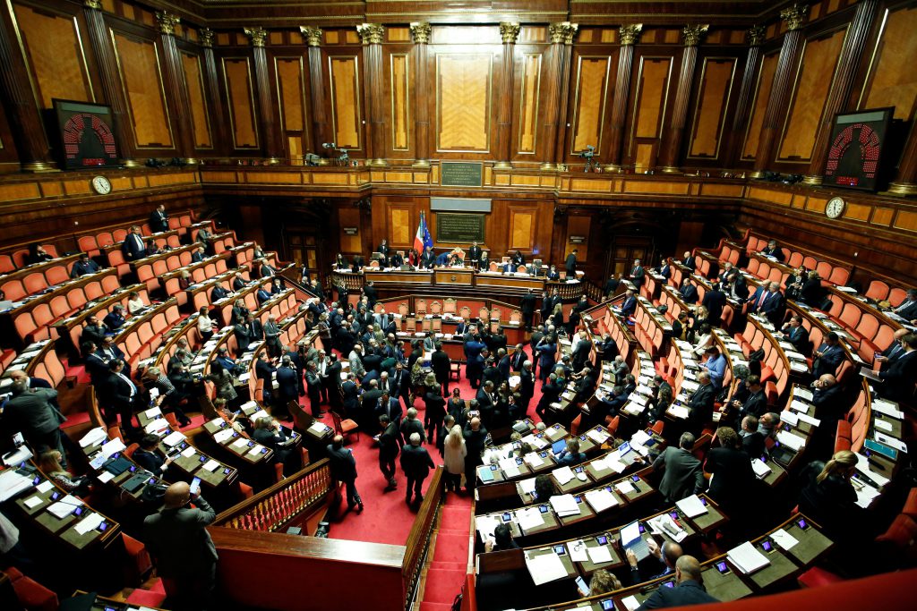 Itália aprova lei que endurece penas de crimes de violência contra a mulher