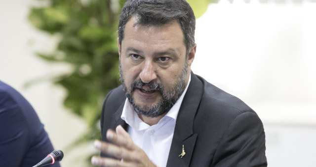 Itália precisa de orçamento de 50 bi de euros para “choque” de estímulo, diz Salvini