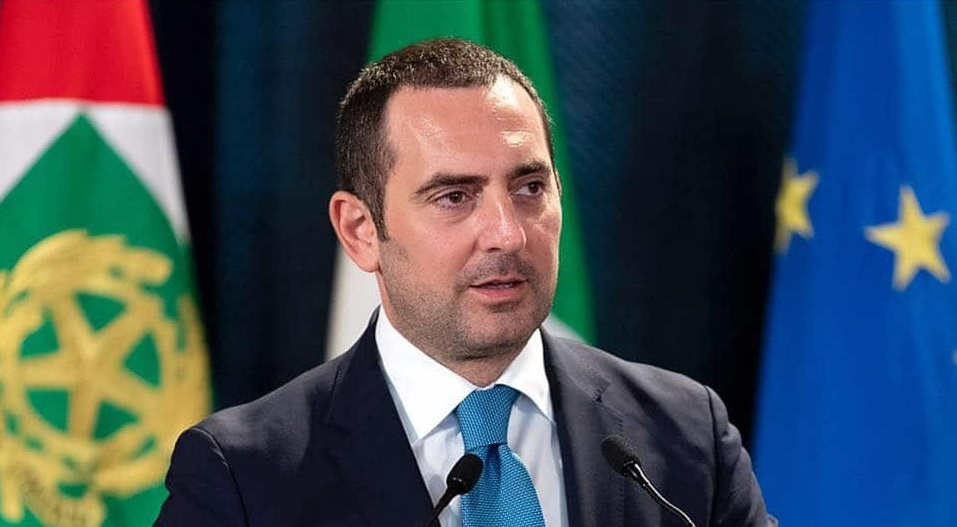 Ministro italiano quer punições mais duras contra o racismo