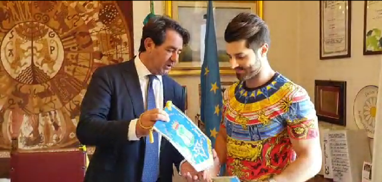 DJ Alok vai à Itália reconhecer cidadania e é recebido por prefeito