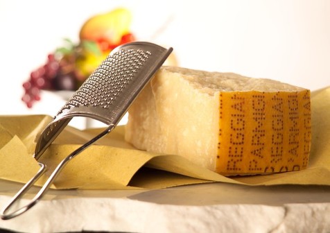 EUA aplicarão tarifa de 25% contra queijos italianos