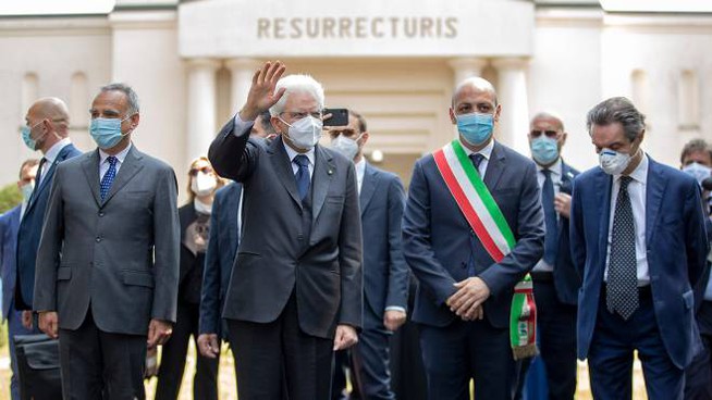 Presidente da Itália visita ‘marco zero’ da pandemia no país