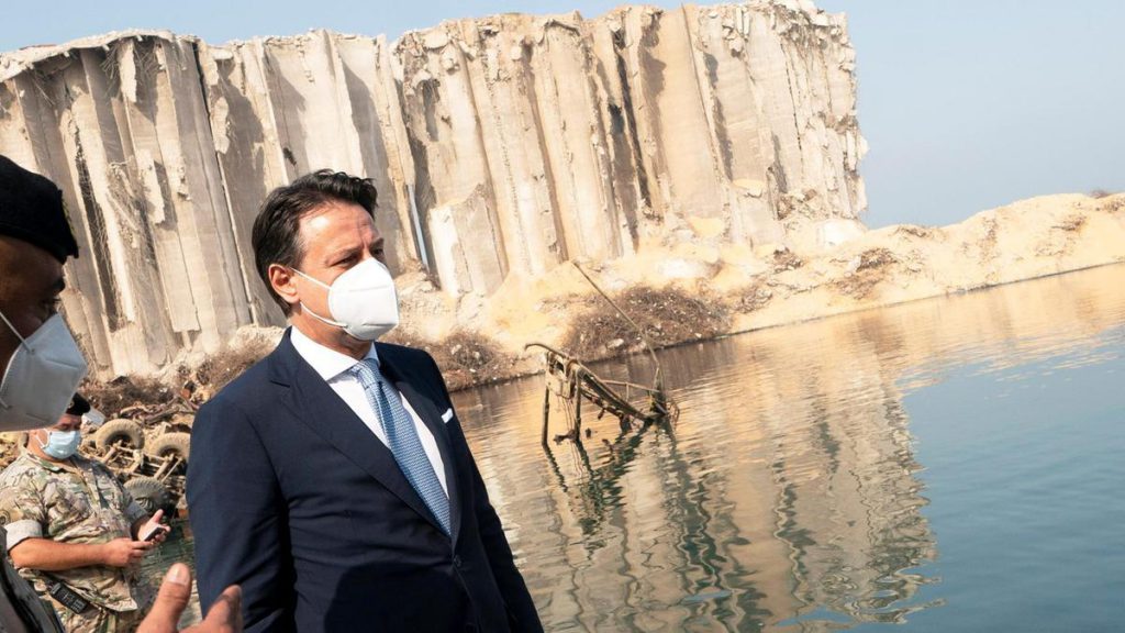 Conte a Beirut con gli aiuti italiani: “Con il nostro sostegno il Libano si rafforzerà”