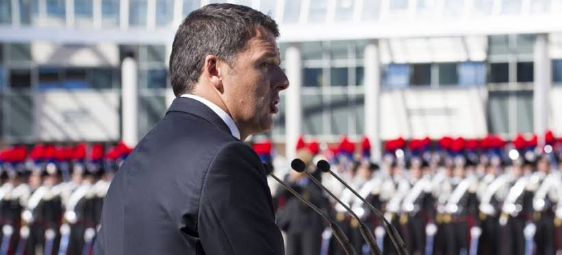 Ex-premiê da Itália Matteo Renzi recua e diz que não pensa em derrubar governo