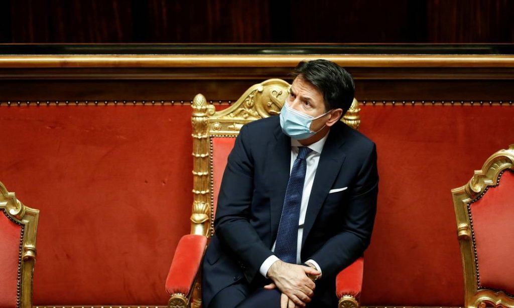 Primeiro-ministro da Itália renunciará nesta terça para tentar formar novo governo