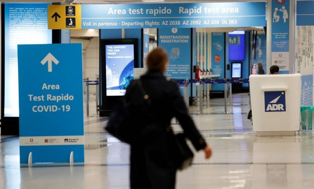 Itália prorroga suspensão de voos vindos do Brasil e reabre bares