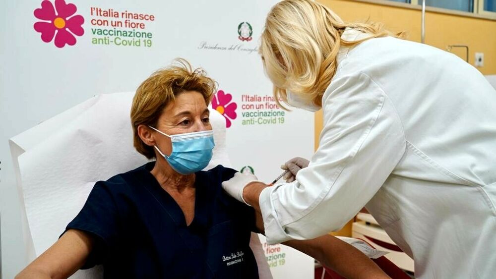 Covid-19: Itália ultrapassa marca de 15 milhões de doses de vacinas aplicadas