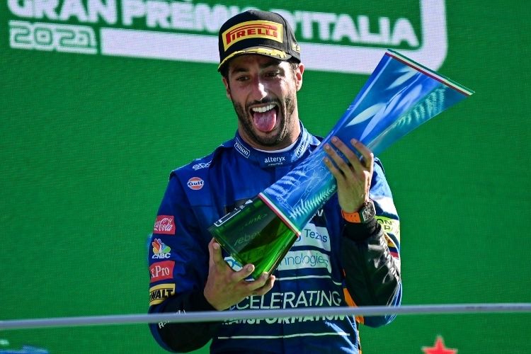 GP da Itália: com Ricciardo, Mclaren vence pela 1ª vez desde 2012