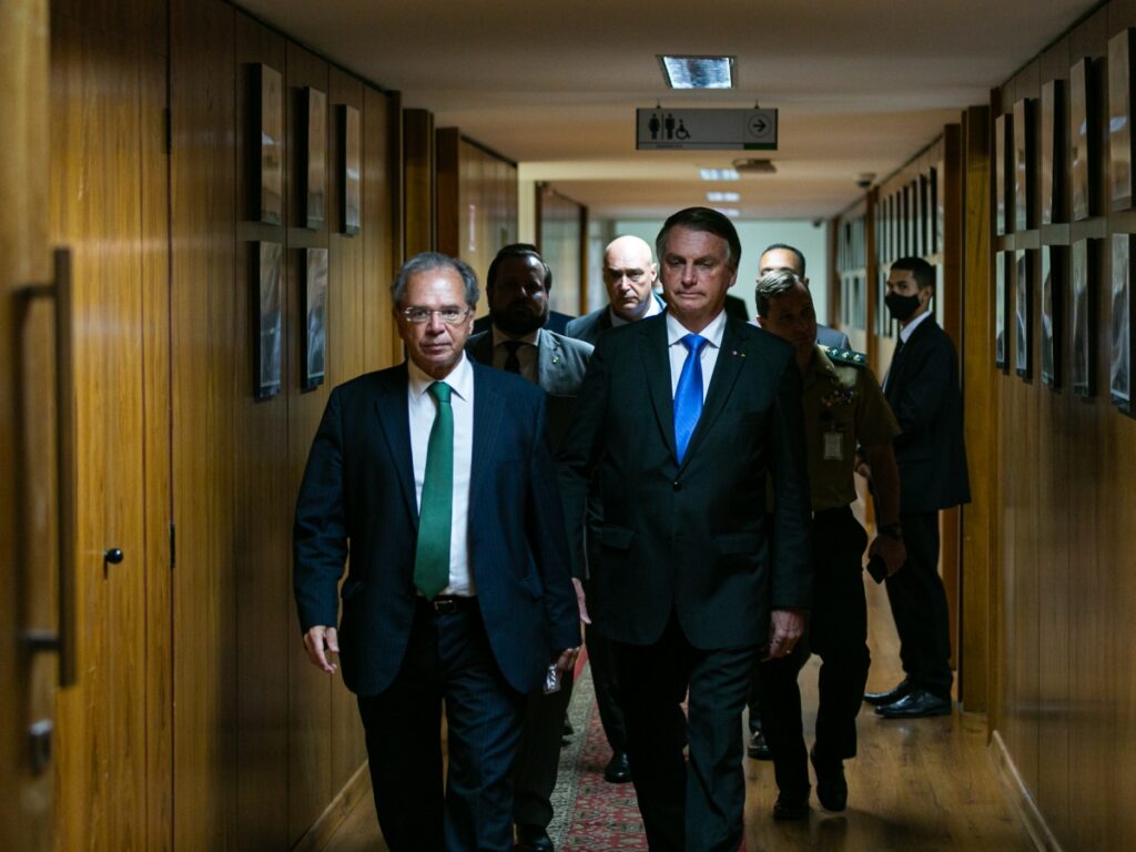 Bolsonaro chega a Roma para encontro do G20