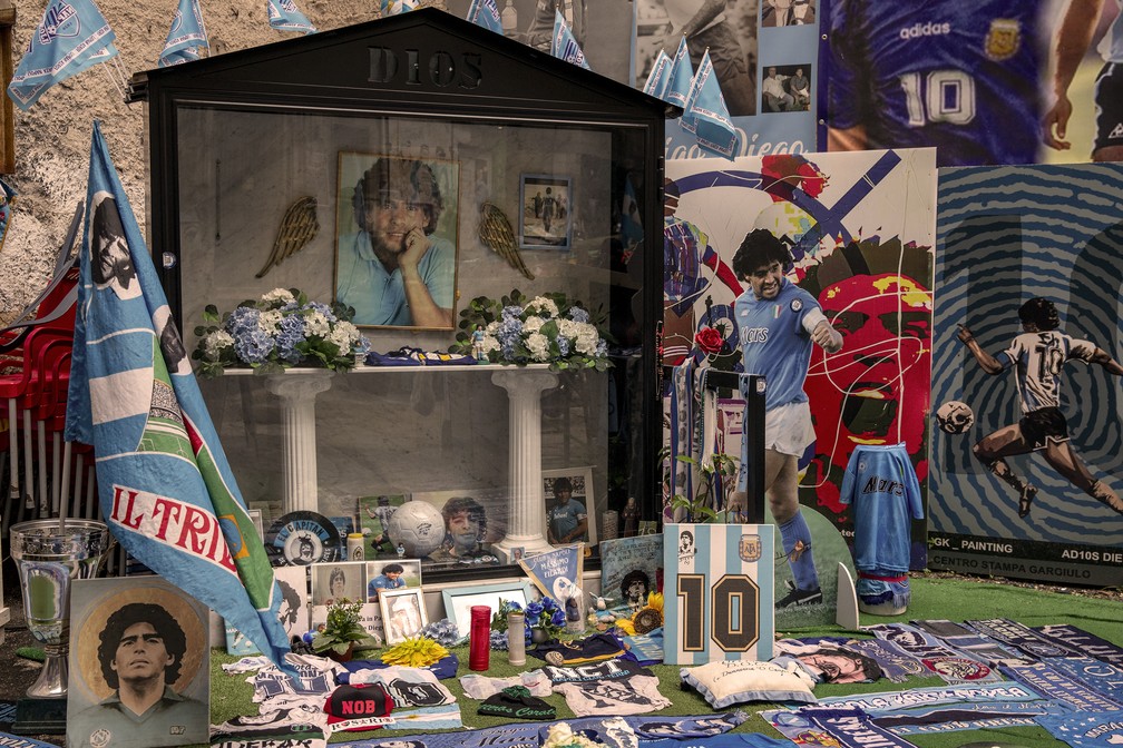 Homenagens em Nápoles e por todo o mundo marcam aniversário de um ano da morte de Maradona