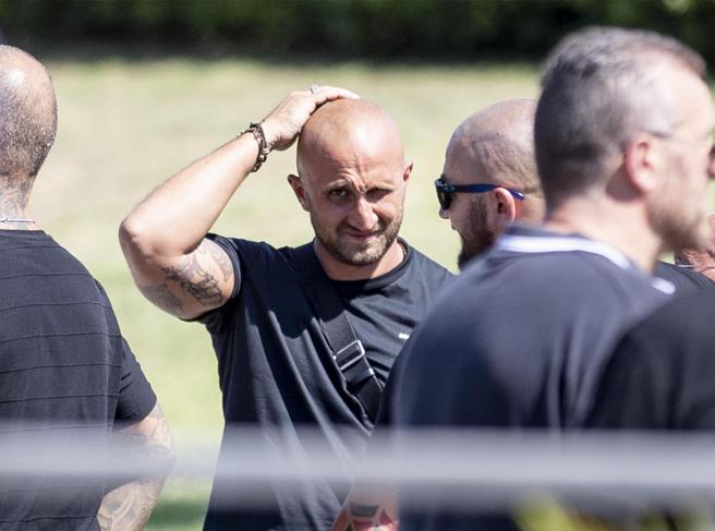 Investigação aponta que torcedor do Milan preso na Itália tinha ligação com traficantes do Brasil