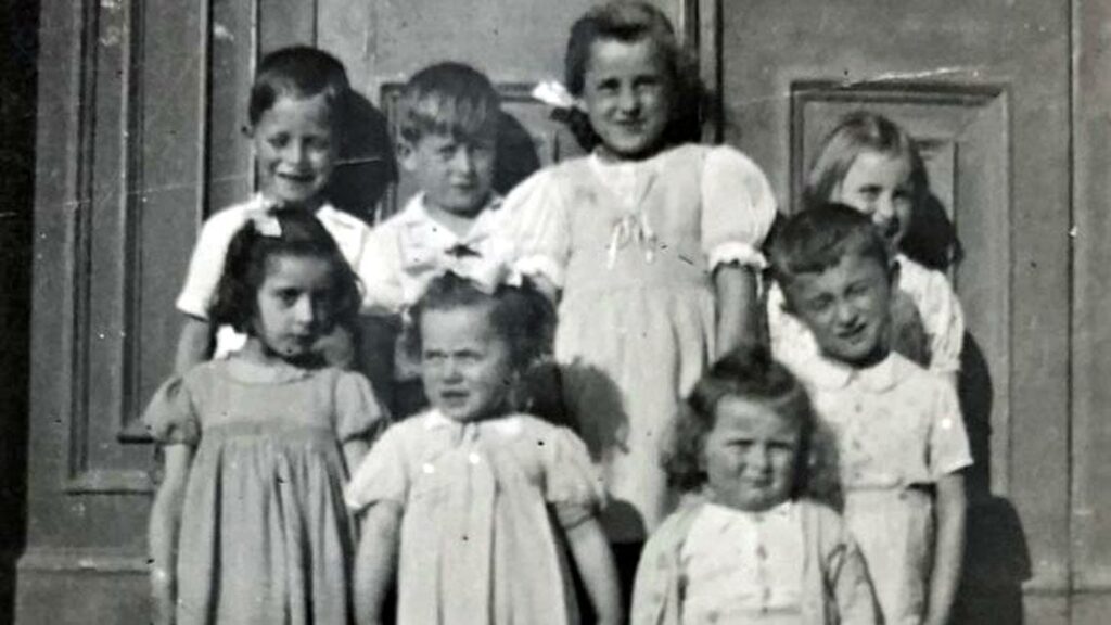 Ex-solado norte-americano localiza crianças que fotografou na Itália durante a Segunda Guerra Mundial
