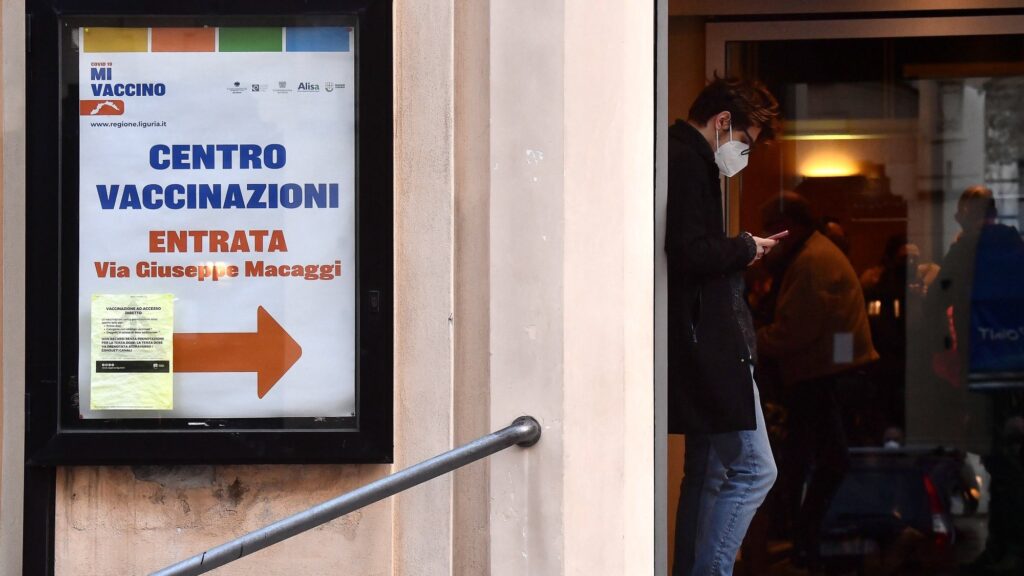 Itália começará a aplicar 4ª dose contra covid a partir de 1º de março