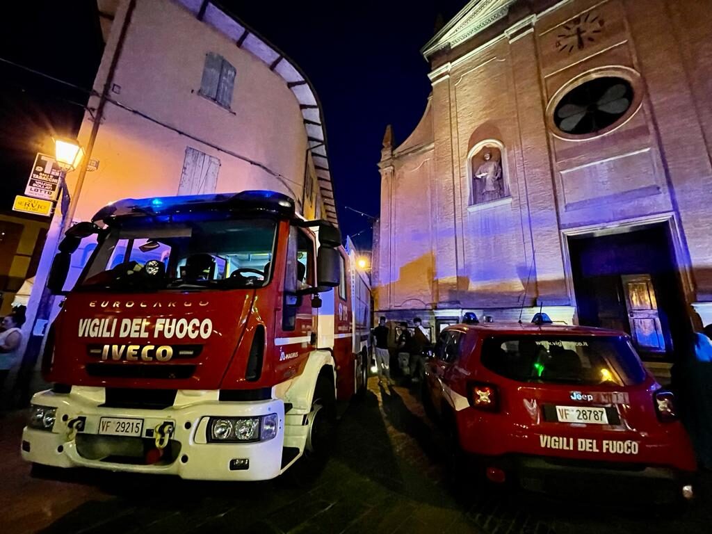 Desabamento de prédio em Marano sul Panaro, na província de Modena, deixa seis feridos