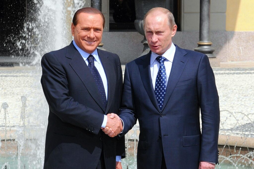 Berlusconi diz que Putin não responde aos seus telefonemas desde o início da guerra