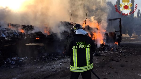 Polícia de Roma prende homem acusado de iniciar diversos incêndios na capital italiana