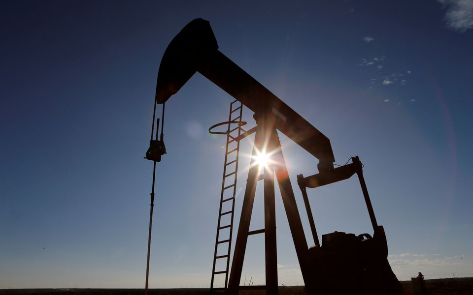 Opep+ chega a acordo para reduzir produção de petróleo em 100 mil barris por dia