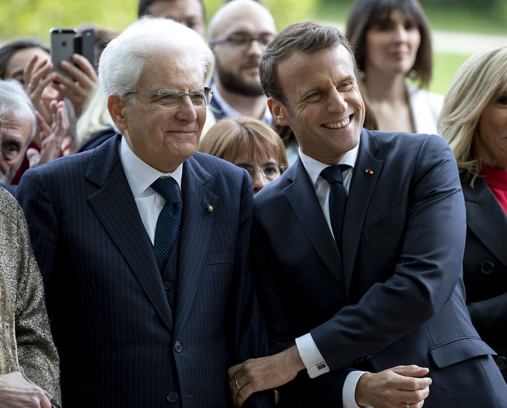 Presidente da Itália recebe homólogo francês no Palazzo Quirinale