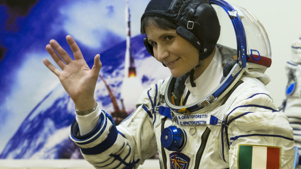 Astronauta italiana Samantha Cristoforetti diz que ‘já sente falta’ de estar no Espaço