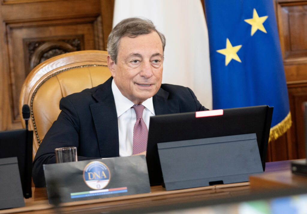 Premiê demissionário da Itália, Draghi defende gestão ‘cuidadosa’ de recursos no país
