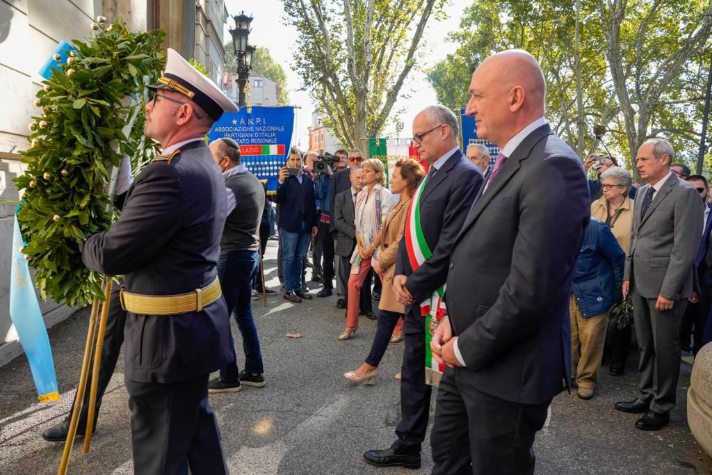 Políticos italianos relembram aniversário de 79 anos da batida contra judeus em Roma