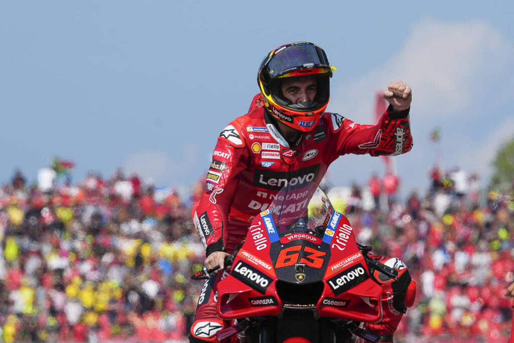 Italiano Francesco Bagnaia da Ducati assume liderança na MotoGP