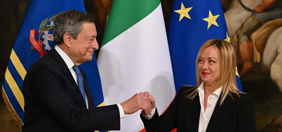 Draghi passa oficialmente o poder para a nova premiê da Itália Giorgia Meloni