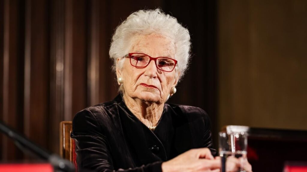 Senadora italiana Sobrevivente de Auschwitz denuncia ameaças de morte por antivacinas