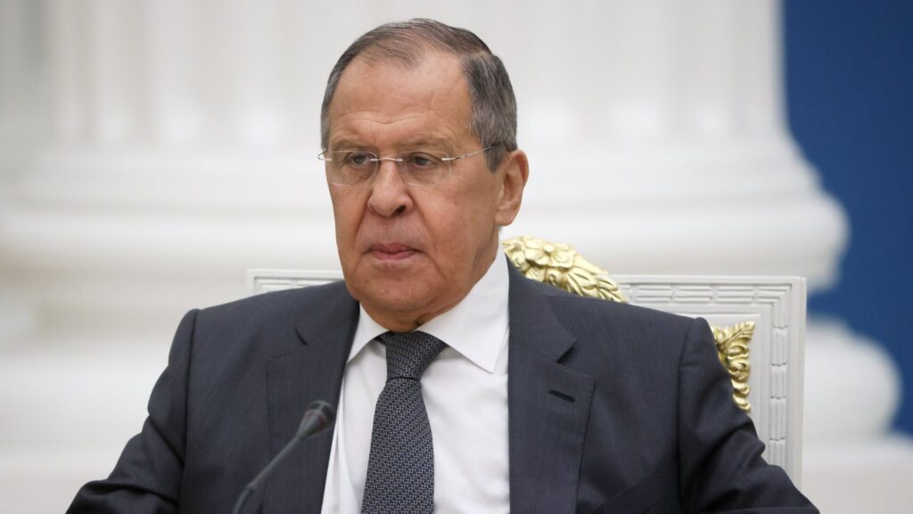 Ministro das Relações Exteriores da Rússia acusa Itália, Alemanha e GB de treinar ucranianos