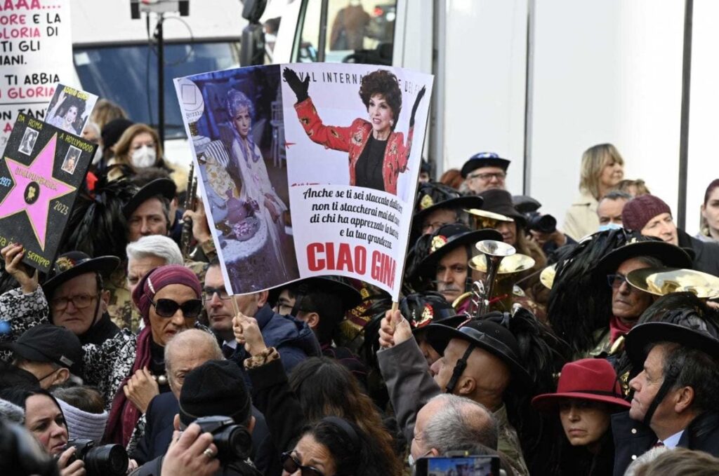 ‘Igreja dos Artistas’, em Roma, recebe funeral da atriz italiana Gina Lollobrigida