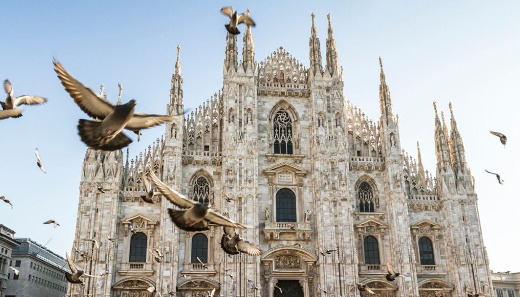 Polícia da Itália recupera escultura da Catedral de Milão desaparecida desde 1943