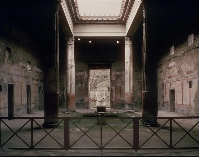 Parque Arqueológico de Pompeia realiza visita a área especial no Dia dos Namorados