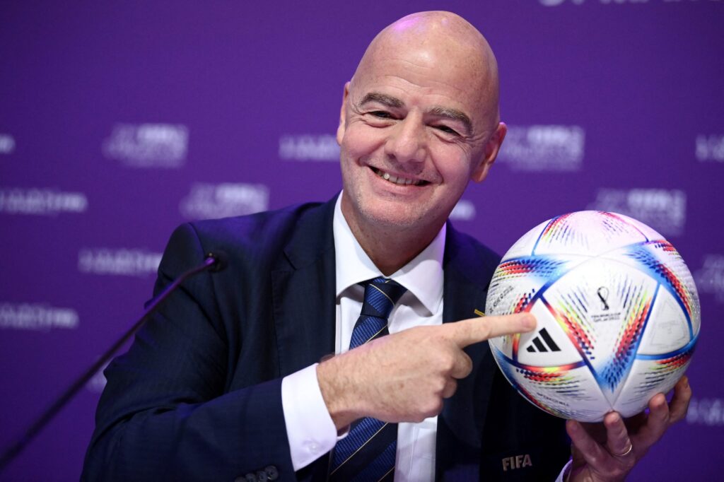 Ítalo-suíço Gianni Infantino é reeleito presidente da Fifa