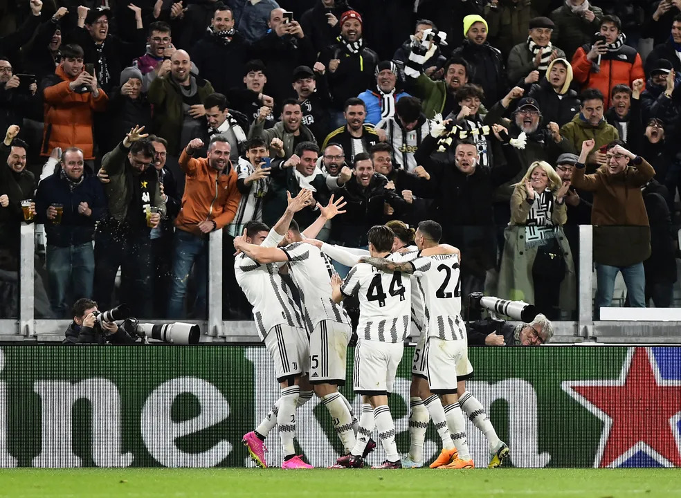 Na Liga Europa, Juventus sai na frente contra o Sporting; Roma perde na Holanda