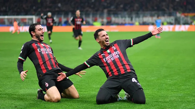 Em clássico italiano na Champions, Milan vence Napoli no jogo de ida