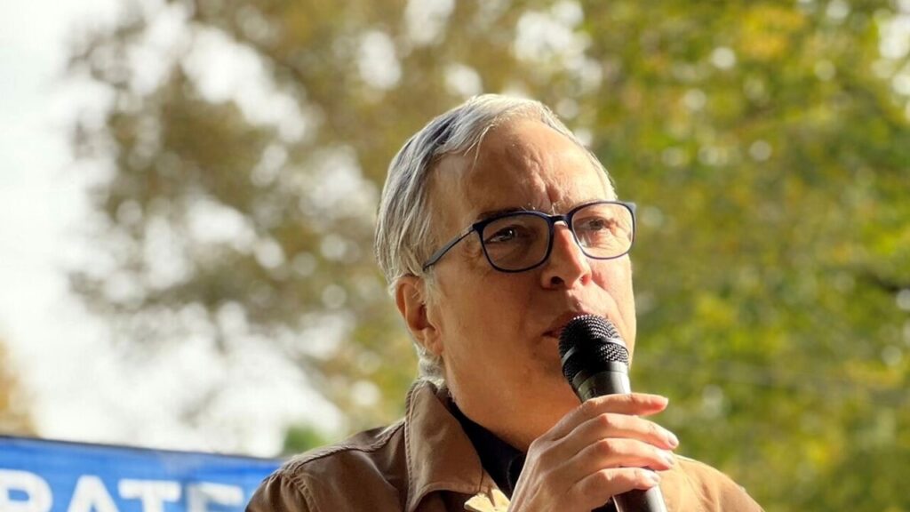 Morre aos 62 anos o senador Andrea Augello, membro do partido Irmãos da Itália