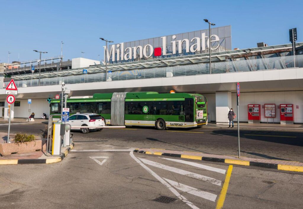 Itália estuda proposta de rebatizar aeroporto em Milão com nome de Berlusconi