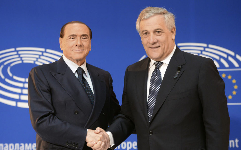 Chanceler Antonio Tajani deve substituir Silvio Berlusconi como presidente do Força Itália