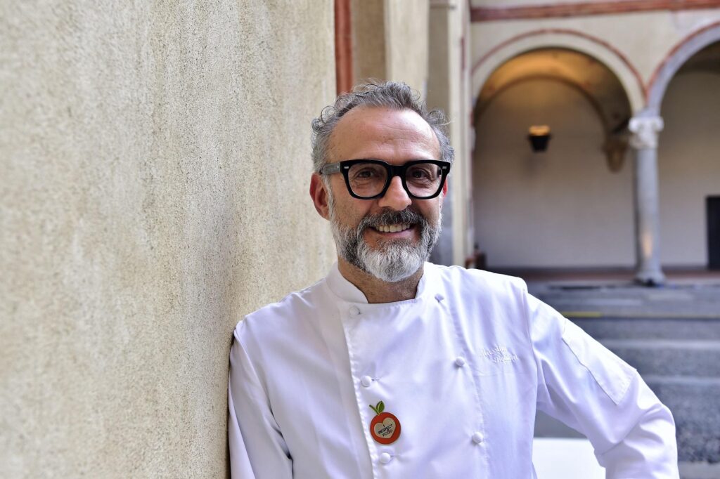 Chef italiano Massimo Bottura recebe prêmio por  contribuição para as artes, humanidades e cultura