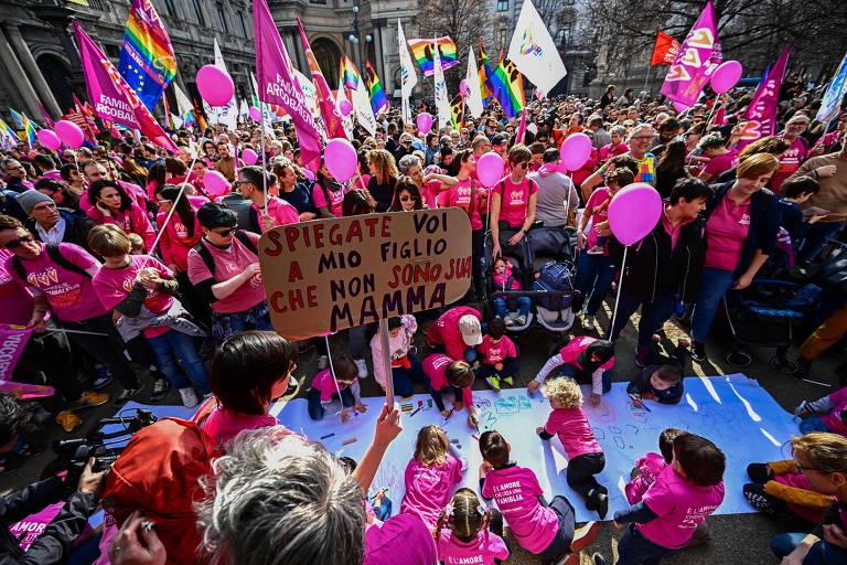 Pádua começa a retirar nomes de mães LGBTQIA+ não biológicas de certidões de nascimento