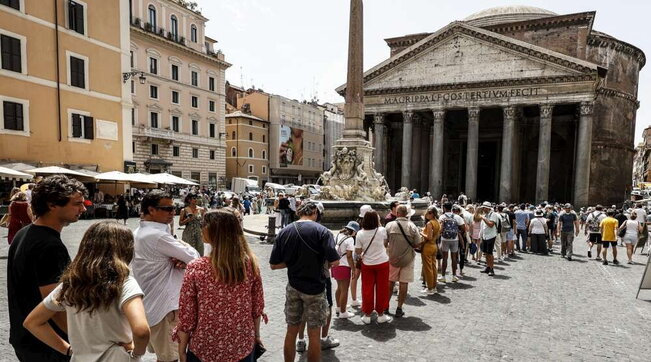 Ministro italiano afirma que parte da arrecadação do Pantheon será destinada aos pobres